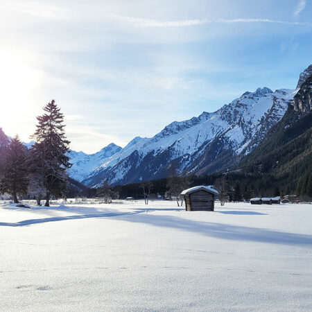Winteridylle-Wipptal-im-Schnee Foto: © Aline Scheuböck Trips4Kids.de
