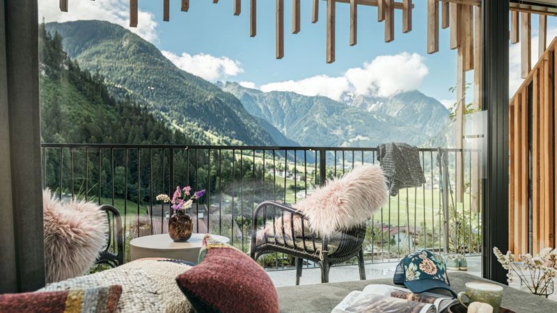 mood.at coolnest.suiten.&.moods. mood.at coolnest.suiten.&.moods.
