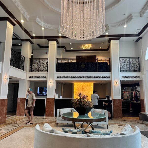 naples-bay-resort-lobby naples-bay-resort-lobby Foto: © Andrea Fischer, Trips4Kids.de