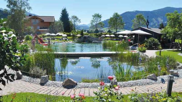 Ferienwelt Kesselgrub - Naturbadeteich im Sommer Bild: Ferienwelt Kesselgrub