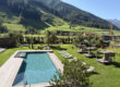 Naturhotel Molin Ahrntal - Pool mit Garten Bild: Trips4kids.de