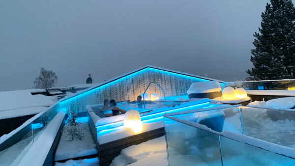 Onsen-Pools-by-night-Franks