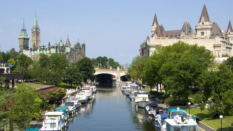 Ottawa.Canada-Day-Boats-Rideau-Canal.Bild.Ottawa-Tourism.quer Ottawa.Canada-Day-Boats-Rideau-Canal.