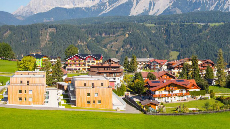 panoramaansicht_der_alpenrock_appartements_schladming_mit_bergblick_alps_residence Panoramaansicht der Alpenrock Appartements Schladming