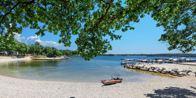 Romantische-Bucht-in-Funtana.Bild-(c)-Igor-Zirojevi.quer Romantische Bucht in Funtana Istrien