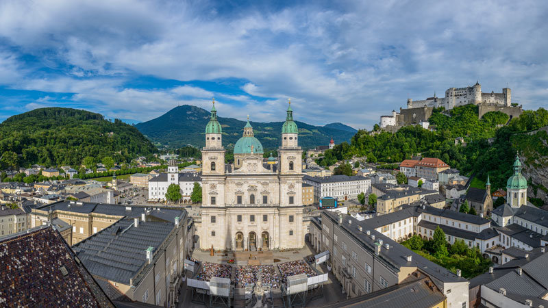 Salzburg_Festspiele_Domplatz.Bild-Tourismus-Salzburg.quer Salzburg Festspile Domplatz