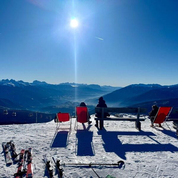 liegestuhle-skigebiet-gitschberg-jochtal liegestuhle-skigebiet-gitschberg-jochtal Foto: © Andrea Fischer Trips4kids.de
