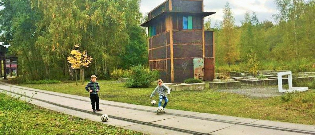 Socker Golf-Zeche-Zollverein-Kids-quer©AndreaFischer_Trips4Kids