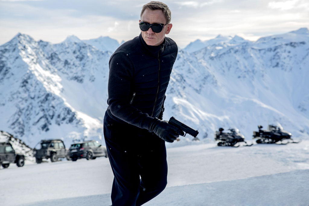 Für den neuen Blockbuster „Spectre“ wurden in Sölden die coolsten Filmszenen im Schnee gedreht … Sölden, die Top-Skidestination im Tiroler Ötztal, vereint Sport, Action und Genuss mit Schneegarantie von Oktober bis Mai. Da zeigte sich sogar James Bond geschüttelt und gerührt …