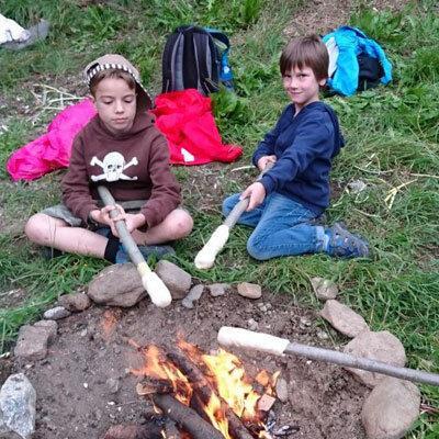 Schenna "Wildes Kochen" Stockbrot grollen Foto: Andrea Fischer