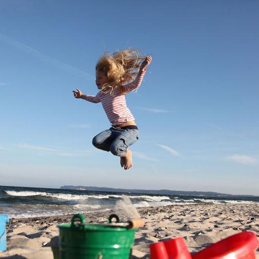 Strand-mit-Kind-TZR Foto@Tourismus-Zentrale-Rügen