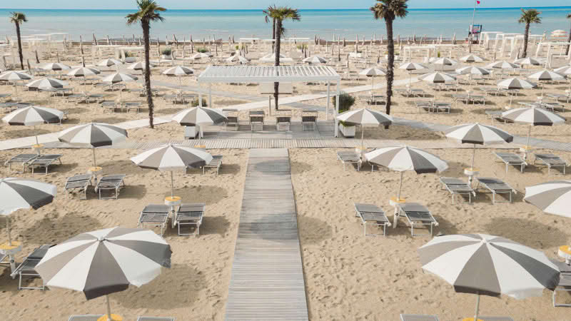 Strand_Savoy-Beach-Hotel-&-Thermal-Spa--©-Matthias-Dengler.quer Savoy Beach Hotel Bibione - Strand Bild: Mattias Dengler