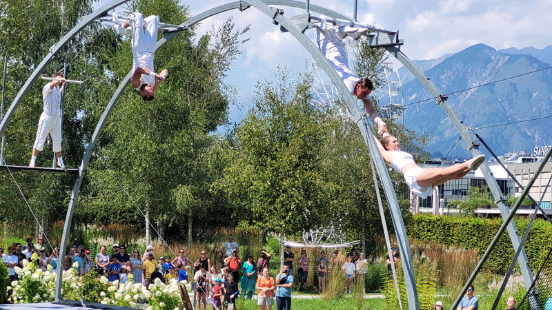 Swarovski Kristallwelten Akrobaten Foto: © Aline Scheuböck, Trips4Kids.de