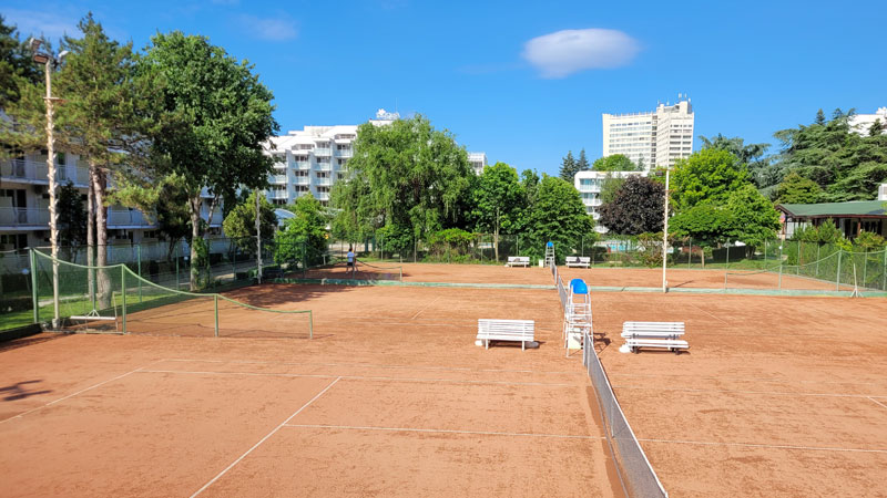Tennis-Albena, Bulgarien Tennis-Albena, Bulgarien Foto: © Aline Scheuböck, Trips4Kids.de