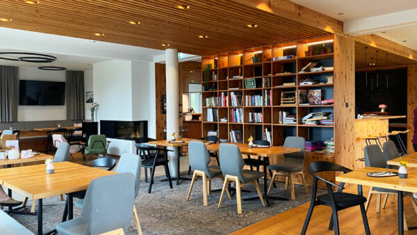 Thalers-Marianderl-Lounge-Bibliothek Thalers-Marianderl-Lounge-Bibliothek Foto: © Andrea Fischer, Trips4Kids.de