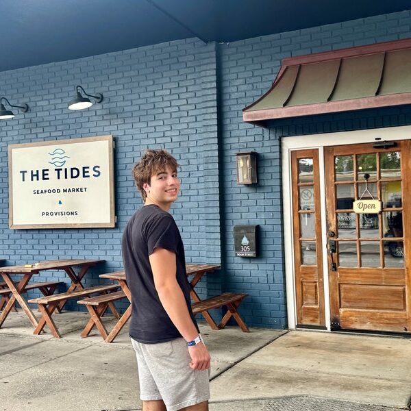 the-tides-market-safety-harbor-paul am eingang Foto: © Andrea Fischer, Trips4Kids.de
