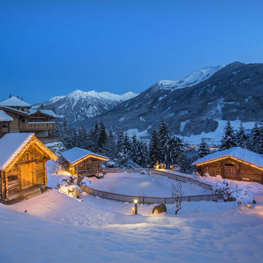 traumhafter_blick_auf_die_eingeschneiten_berge.Bild_franz_reifmueller_naturdorf_oberkuehnreit.1 Naturdorf Oberkuehnreit - Blick auf die eingeschneiten Berge Bild: Franz Reifmueller