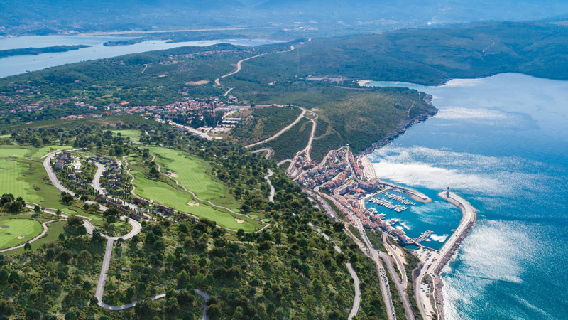Uebersicht-Lustica-Bay.Bild.Montenegro_Tourismus.quer Lustica Bay Montenegro - Uebersicht Bild: Montenegro Touriusmus