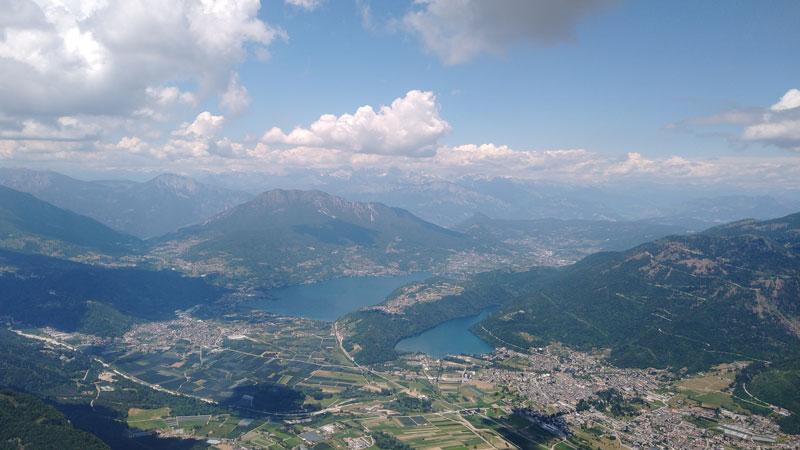 Valsugana_Pizzo_di_Levico_Blick_Lago_di_Caldonazzo_Lago_di_Levico.Bild.A.Schmelter.quer Valsugana - Pizzo di Levico; Blick auf Lago di Caldonazzo, Lago di Levico bild: A.Schmelter