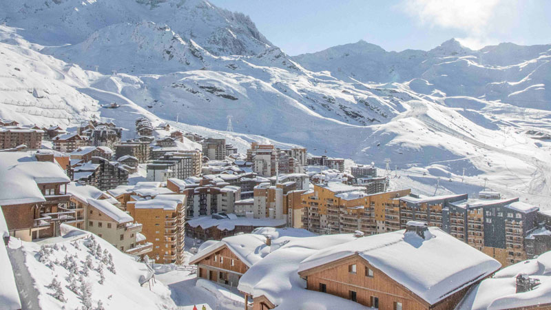 ValThorens_220110_Neige_Fraiche_Pistes.Bild.L.BROCHOT---OT-Val-Thorens.quer Val Thorens - Dorf mit Sonne & Schnee- Bild: L.Brochot of Val Thorens