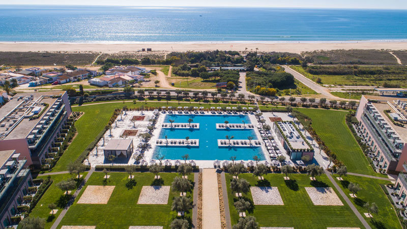 Überblick Pools/Strand- Hotel Vila Galé Lagos Überblick Pools/Strand- Hotel Vila Galé Lagos @ Foto: Vila Galé Hotels