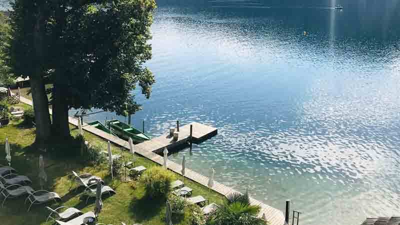 Villa-Postillion_See-und-Steg.Bild.Trips4kids.quer Villa Postillion am See mit Steg und Garten