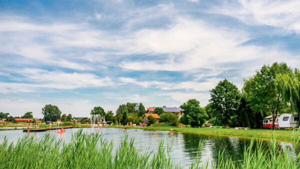 Vital_Camp_Badesee.Bild._FlorianWeichselbaumer.NEU Vital Camp Bayerbach - Badesee