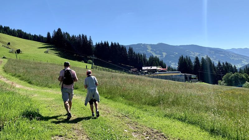 Wanderung-zur-Sonnalm Wanderung-zur-SonnAlm, Saalbach-Hinterglemm @ Foto: Andrea Fischer