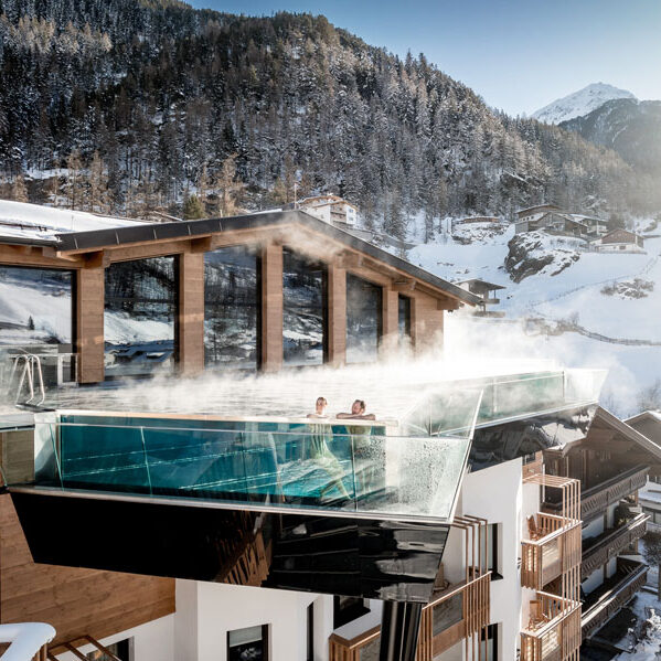 web_infinity_pool_summit_spa_hotel_das_central_by_rudi_wyhlidal web_infinity_pool_summit_spa_hotel_das_central Foto: © by_rudi_wyhlidal