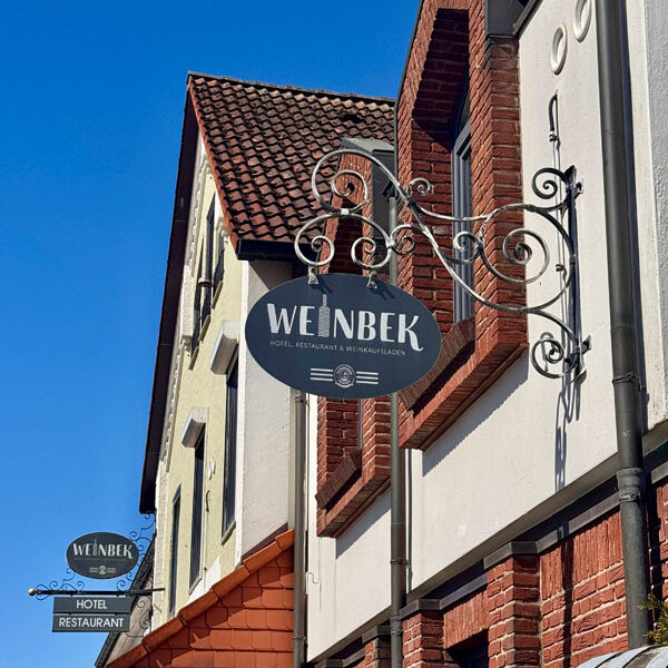 Weinbek---Schild-Hotel Weinbek---Schild-Hotel