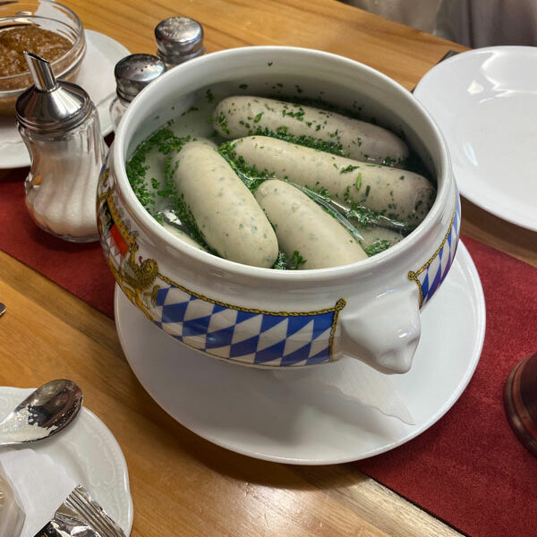 Weisswurstfruehstueck zum Hechten Fuessen