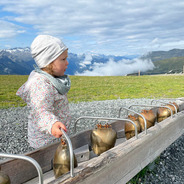 Widkogel-Arena-kuhglocken-Kugelbahn im Abenteuerland Kogel-Mogel Widkogel-Arena-kuhglocken-Kugelbahn im Abenteuerland Kogel-Mogel Foto: © Sarah Spang, Trips4Kids.de