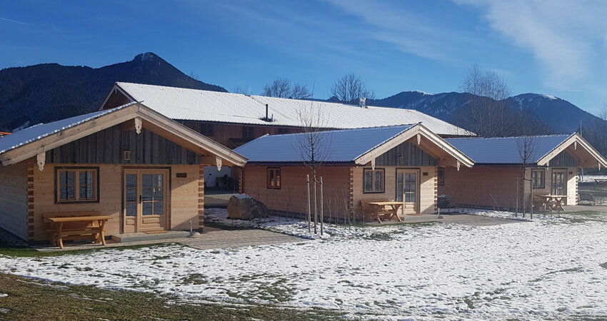 Winter_Almchalets-Foto-Lenggrieser-Bergcamping.quer. Almchalets Lenggrieser Bergcamping