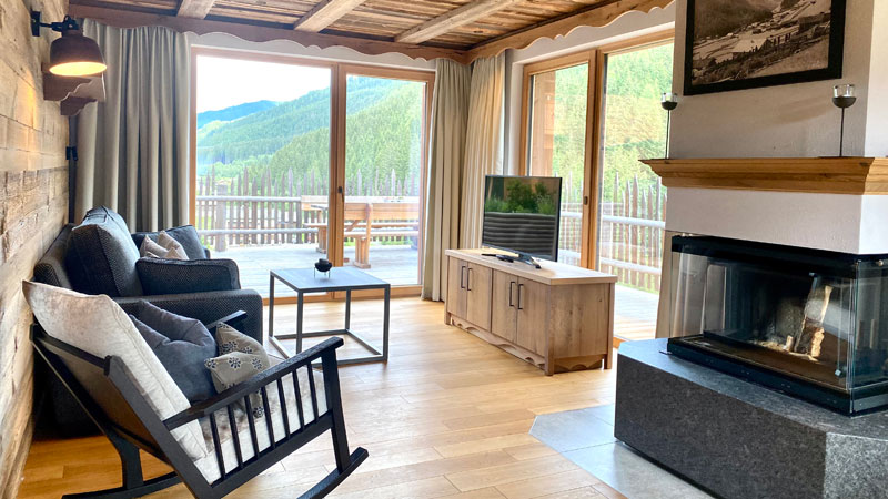 Wohnzimmer-Chalet-Farm-Resort-Zillertal Foto: © Andrea Fischer Trips4Kids.de