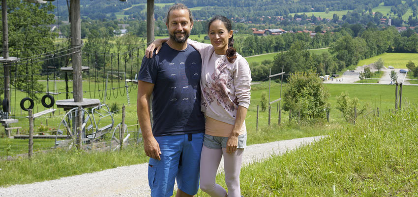 Yoga-Toelzer-Land-Hochseilgarten.Bild.Kunz-PR.quer Yoga im Hochseilgarten im Toelzer Land