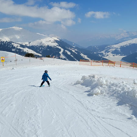Zillertal Arena Skifahren mit Panorama Foto: © Aline Scheuböck Trips4Kids.de